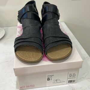 Cute boho sandals 🖤